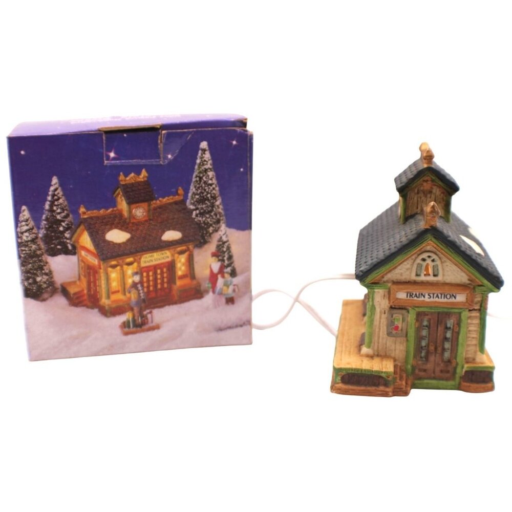 Home Town America Porcelain Bisque Train Station Lighted Village 1995 Collection